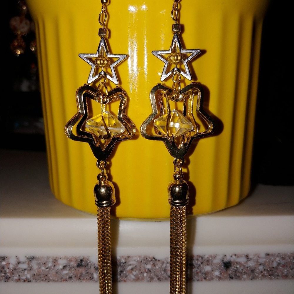 Handcrafted YOU R YOUR SHINNING 🌟 EARART - Picture 3 of 4